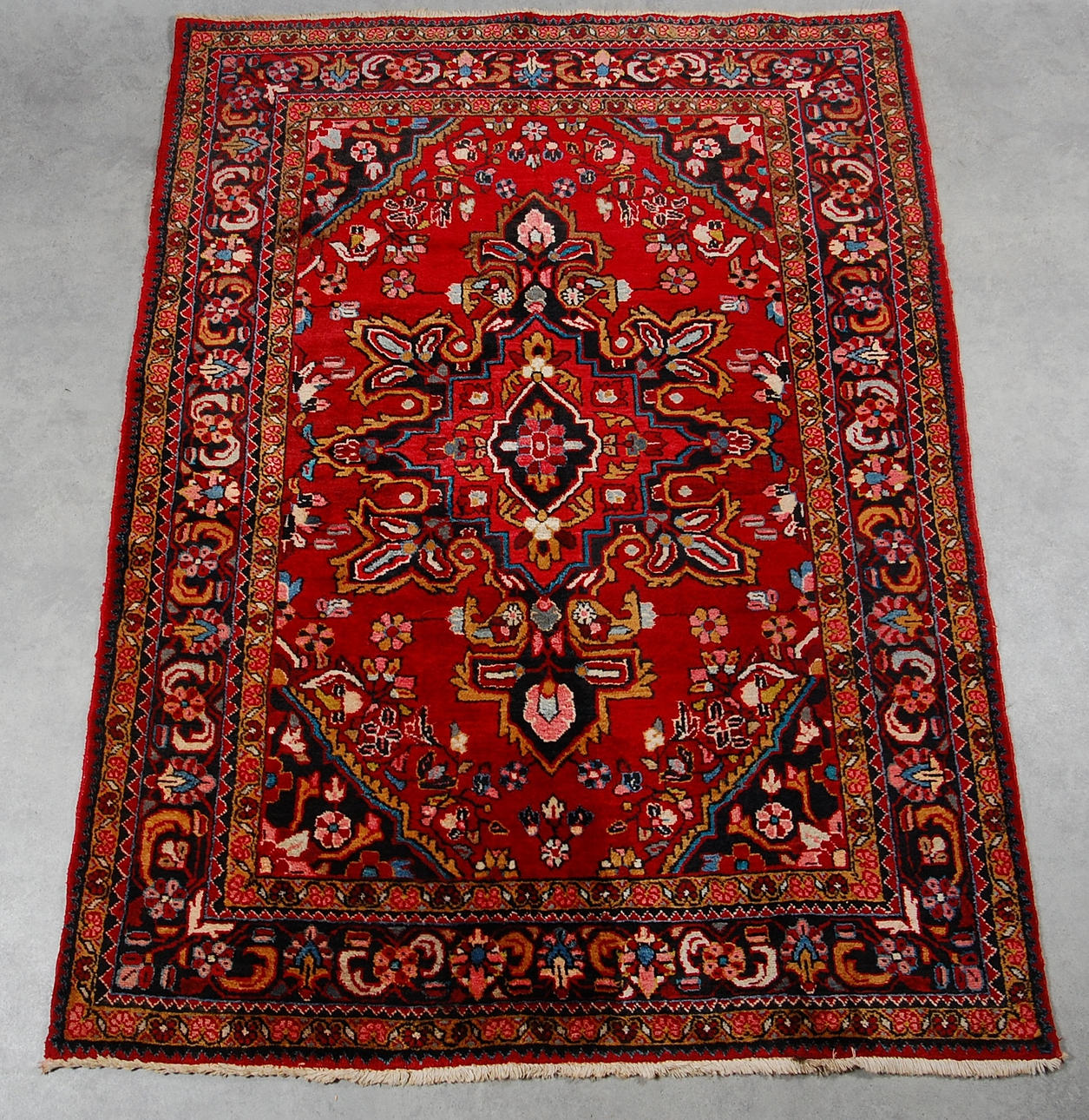 MATTA, Iran, handknuten, 219 x 159 cm.