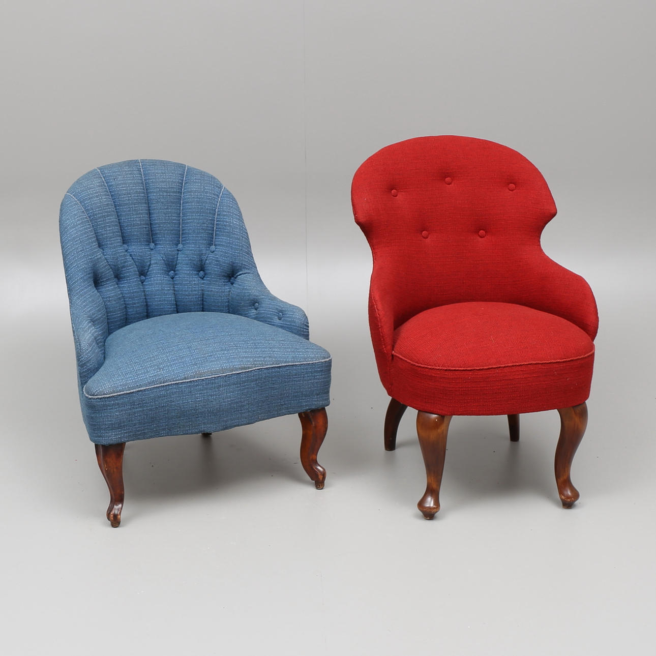 FÅTÖLJER, 2 st, 1900-talets första hälft.