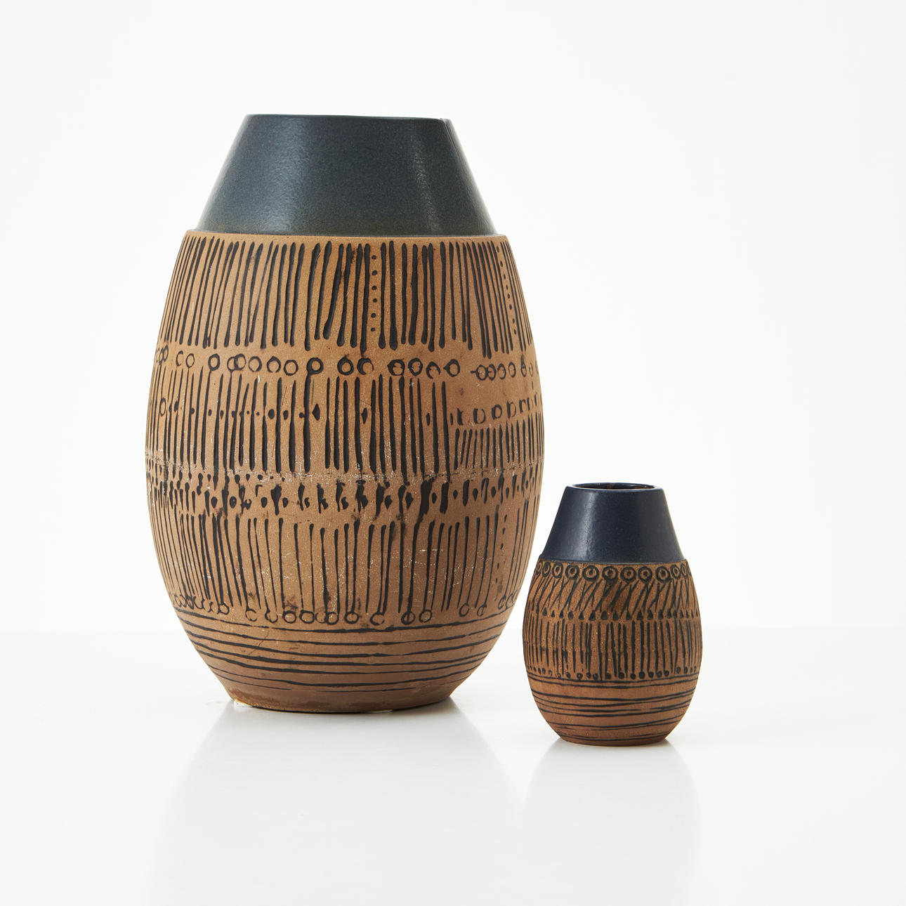 LISA LARSON. Vases, 2 pcs., “Granada”, stoneware, Gustavsberg.