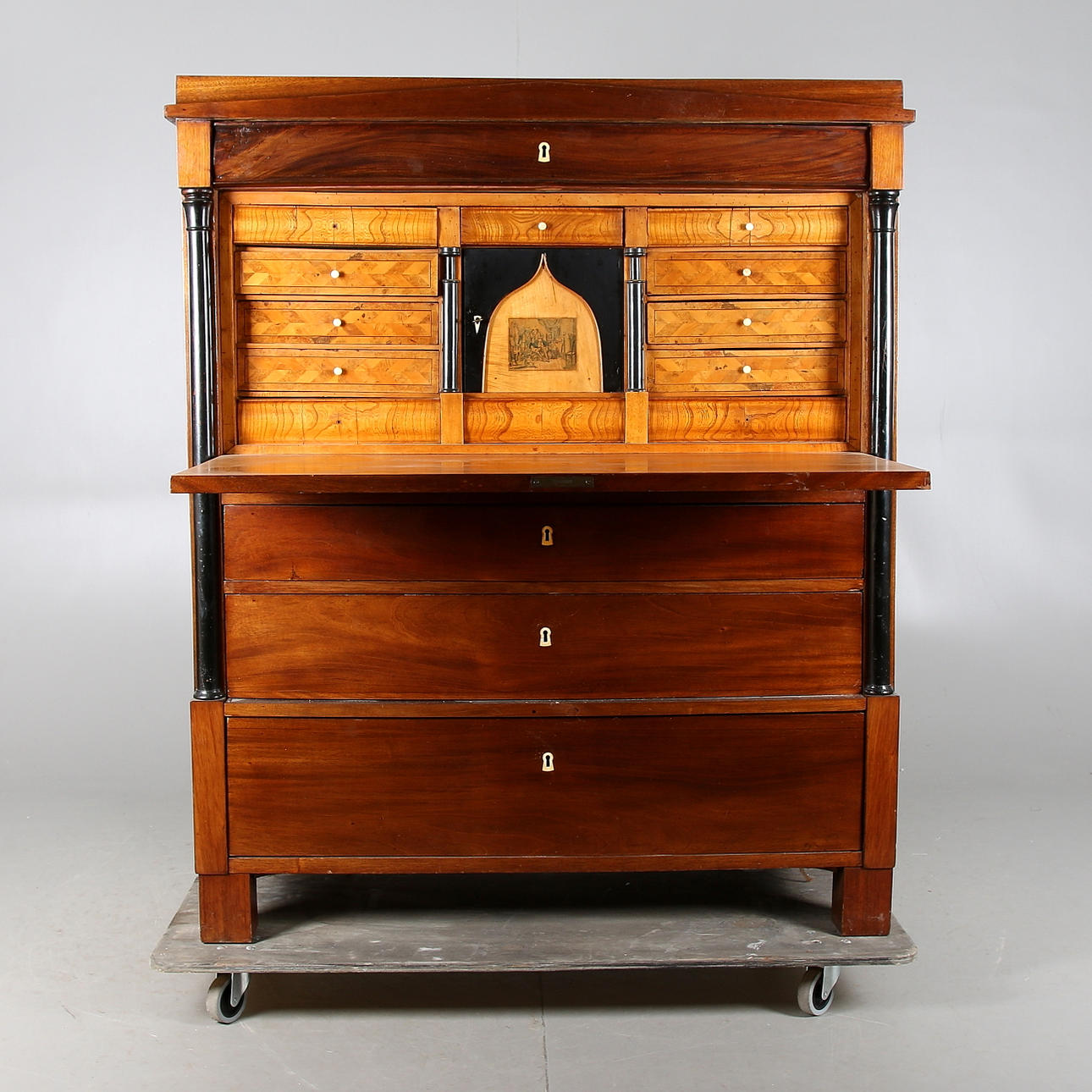 CHIFFONJE, empirestil, 1800-tal.