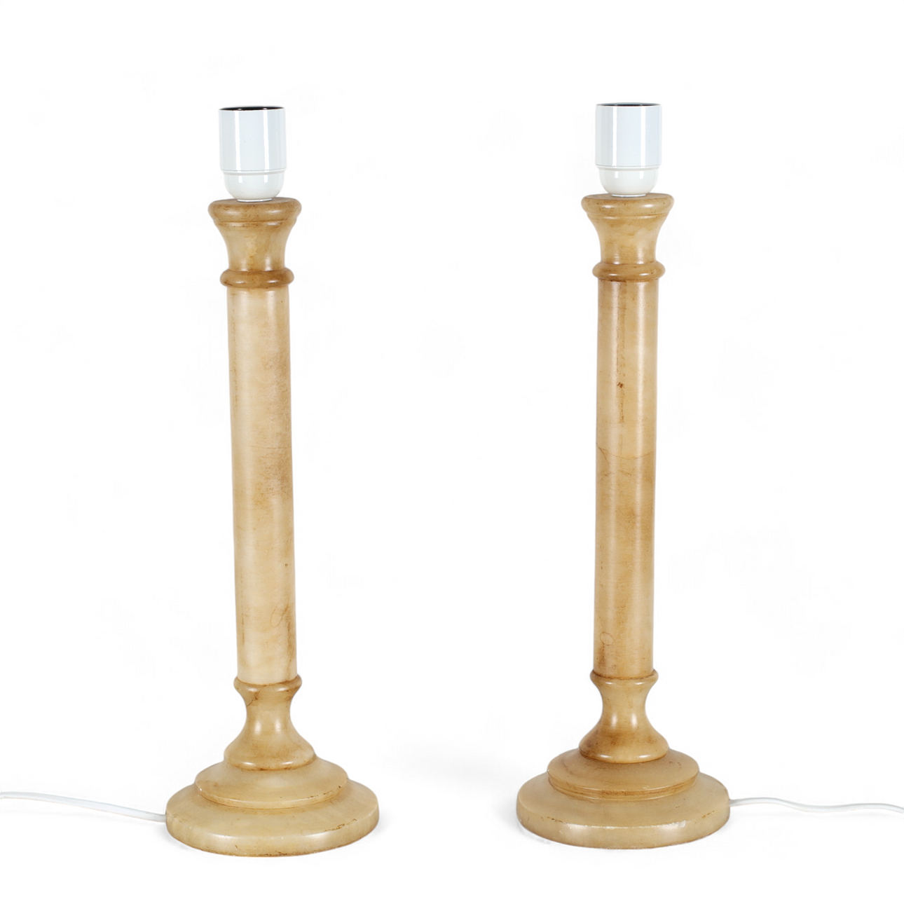 BORDSLAMPOR, ett par, alabaster, 1900-tal.