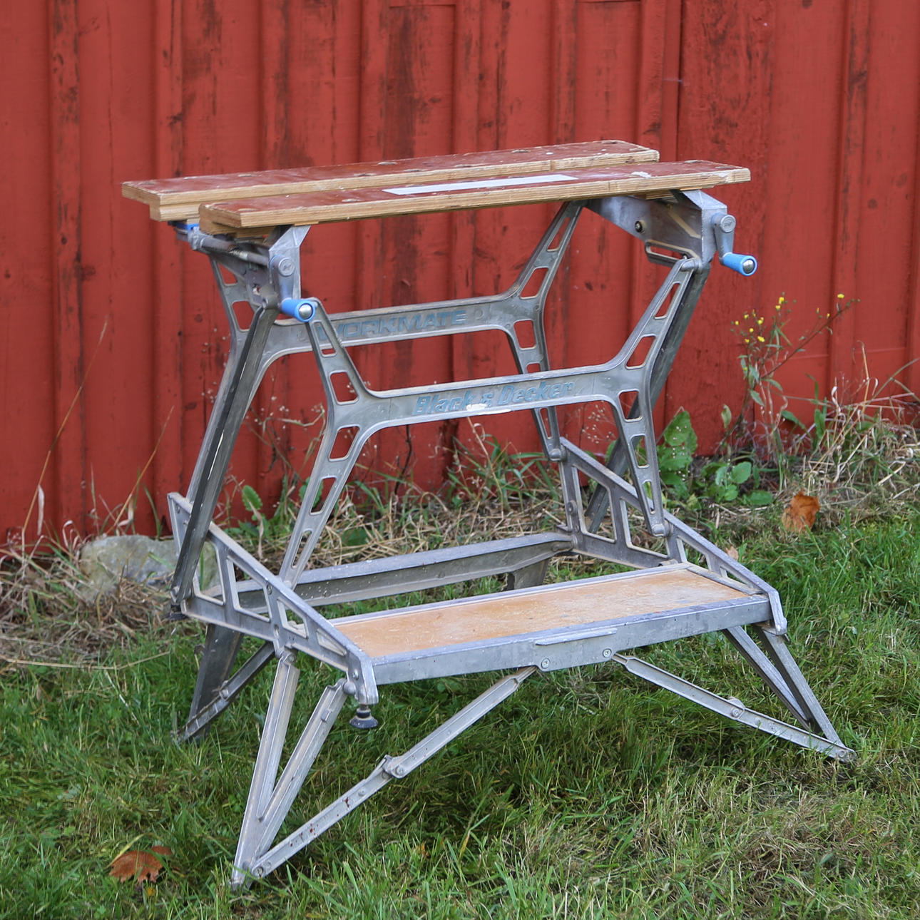 ARBEJDSBORD, HØJDE 85 CM.