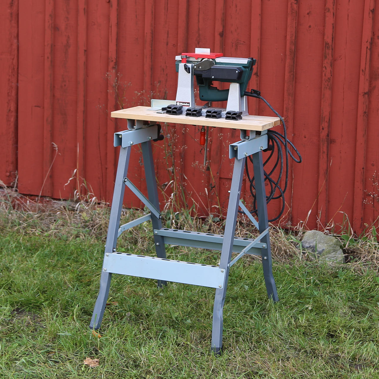 PLANHYVEL PÅ STÄLLNING, METABO.