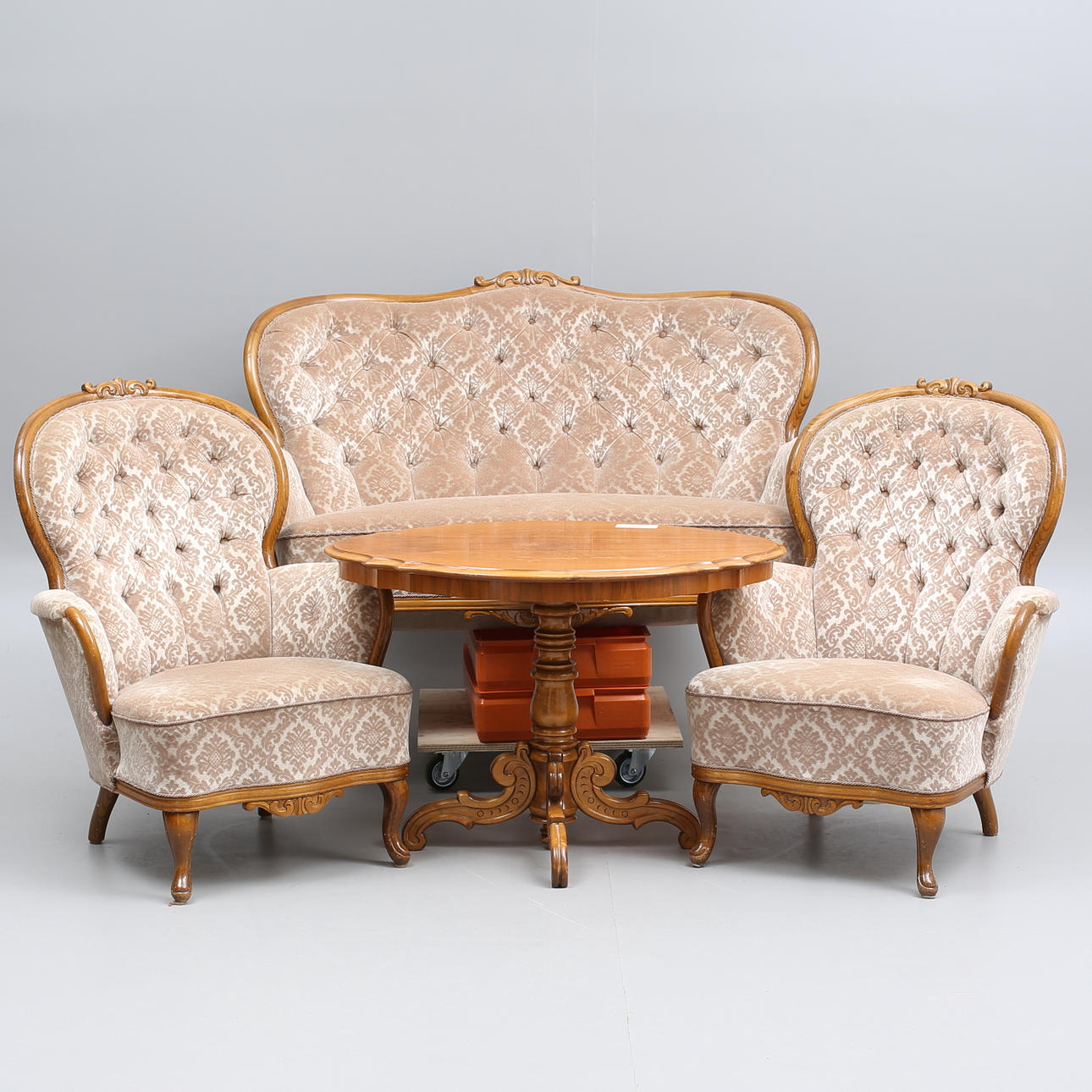 SALONGSMÖBEL, 4 delar, nyrokoko, 1900-tal.