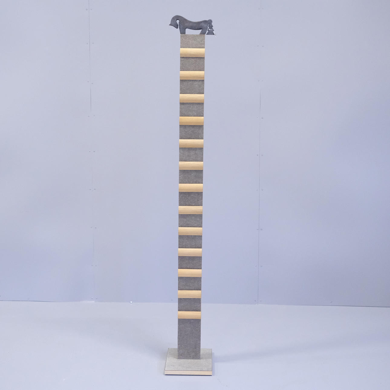 TIDNINGSSTÄLL, "SPIKE", EK.