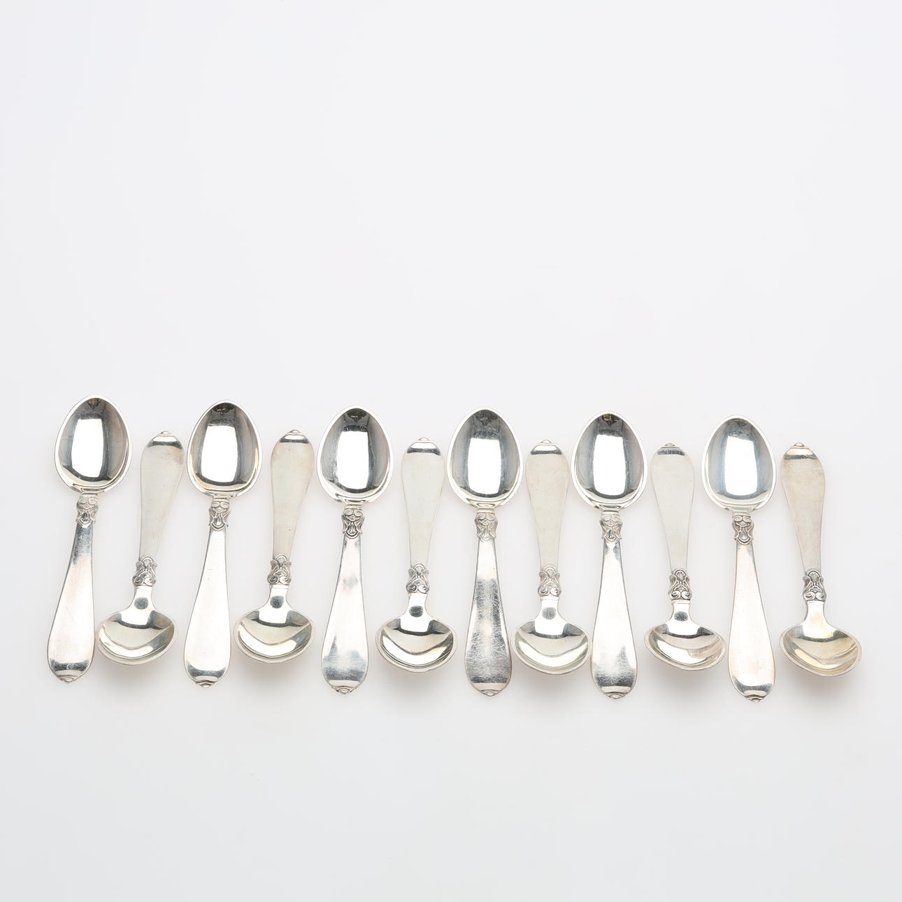 COFFEE SPOONS 12 pieces silver weight approx. 154 grams.