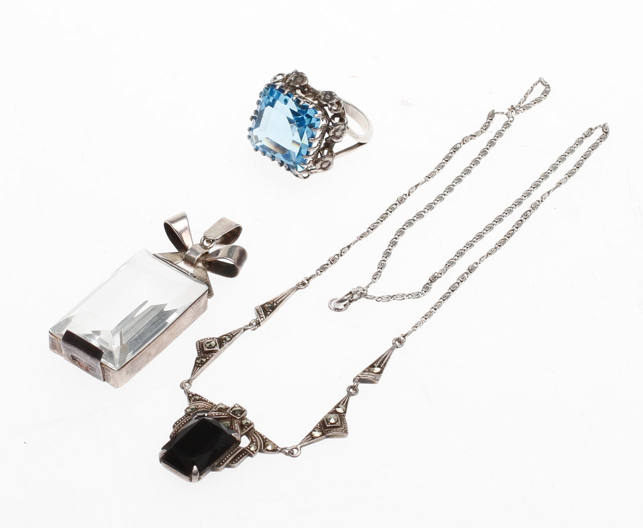 SMYCKEN, 3 delar, silver med stenar. 1900-tal.