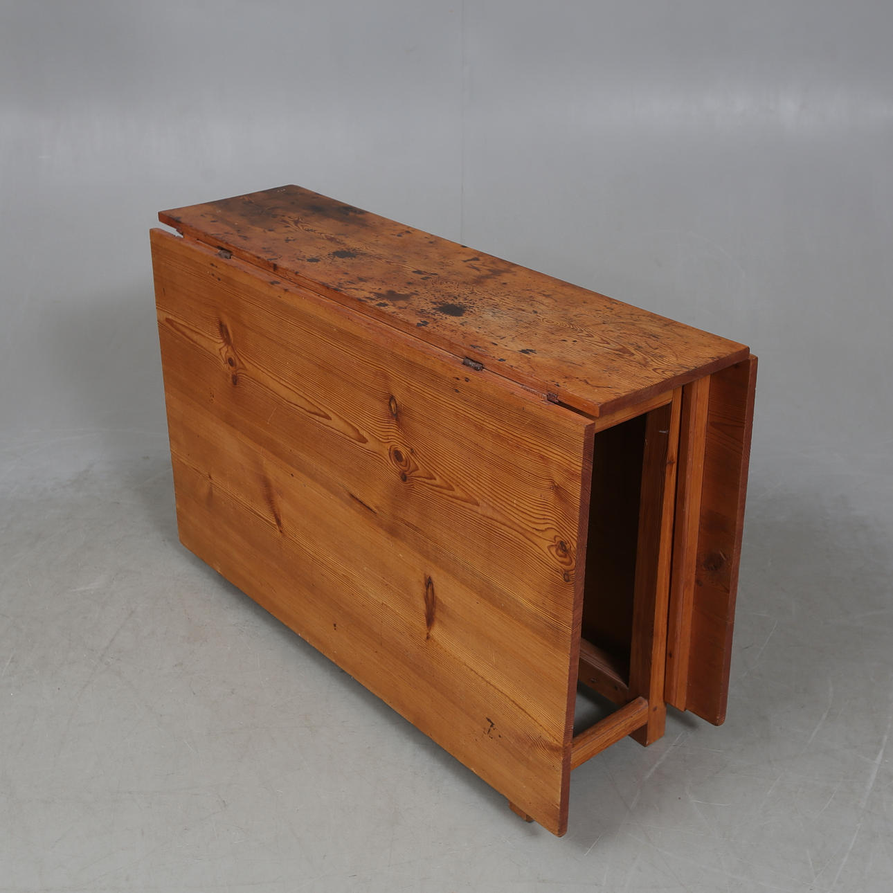 SLAGBORD, omkring år 1900.