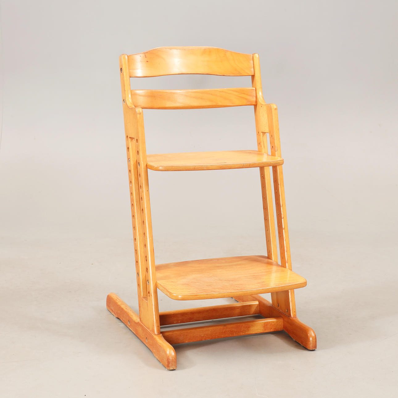 BARNSTOL, trä, Baby Dan, 1900-talets andra hälft.