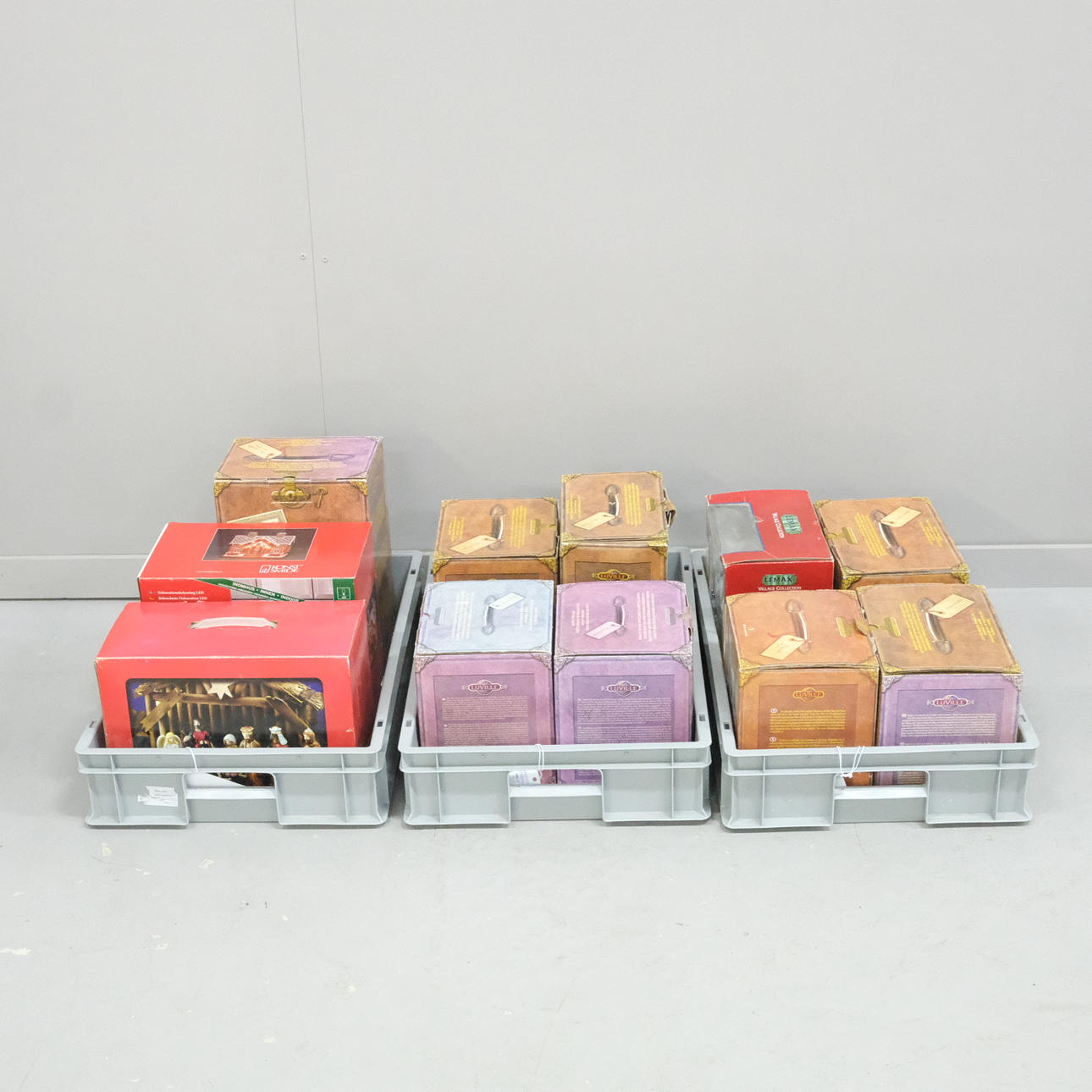 JULDEKORATIONER, ELVA STYCKEN.