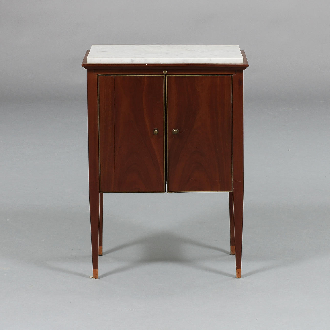 POTTSKÅP, sengustaviansk, 1800-tal.