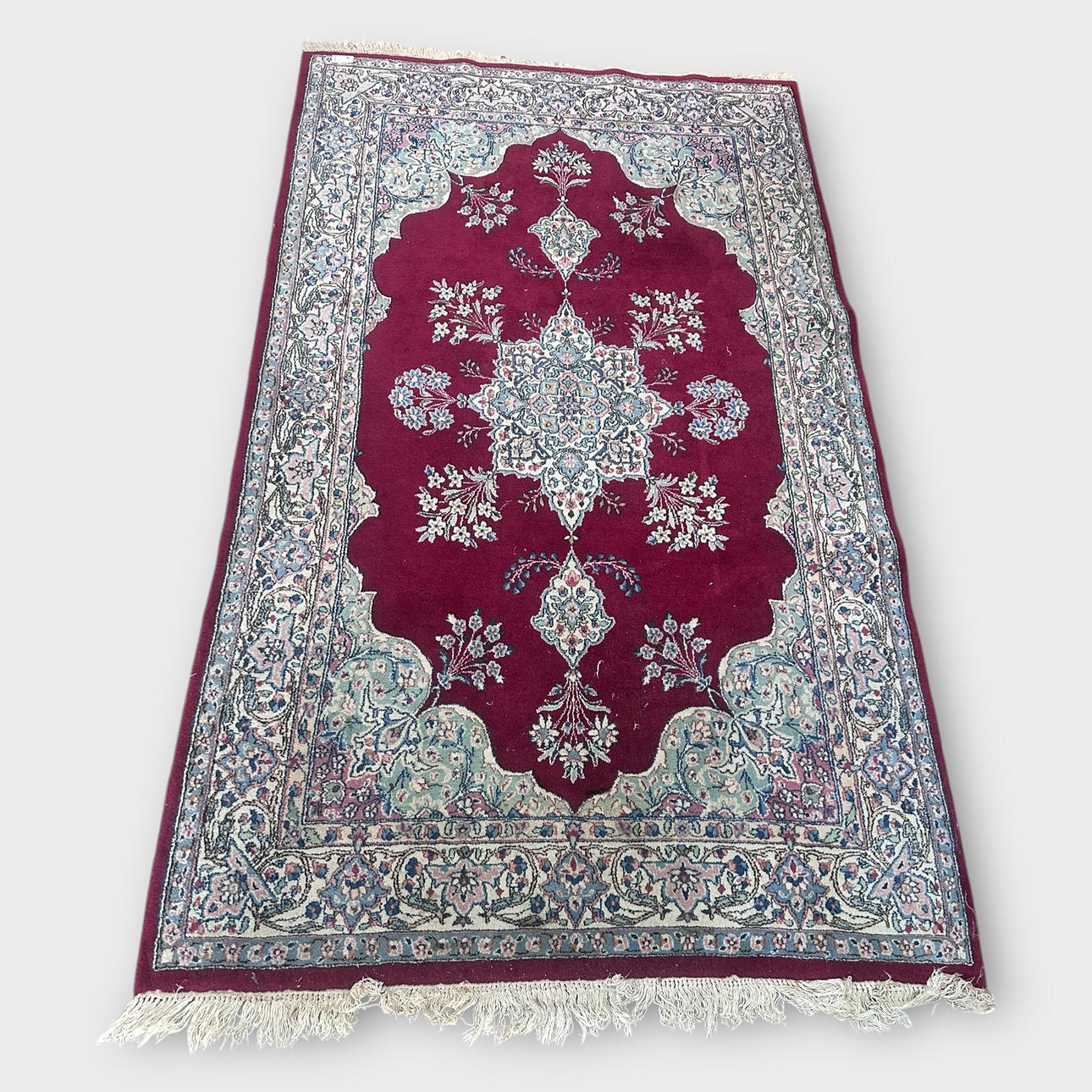 MATTA, Handknuten, Kirman, 235x140 cm.