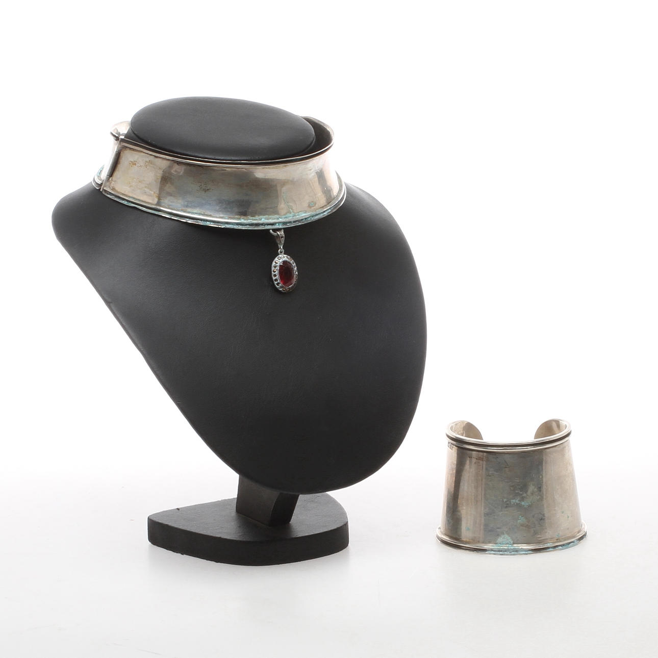 HALSBAND samt ARMBAND, silver, Argentum N Hj Mattsson Silververk, Stockholm, 1955.