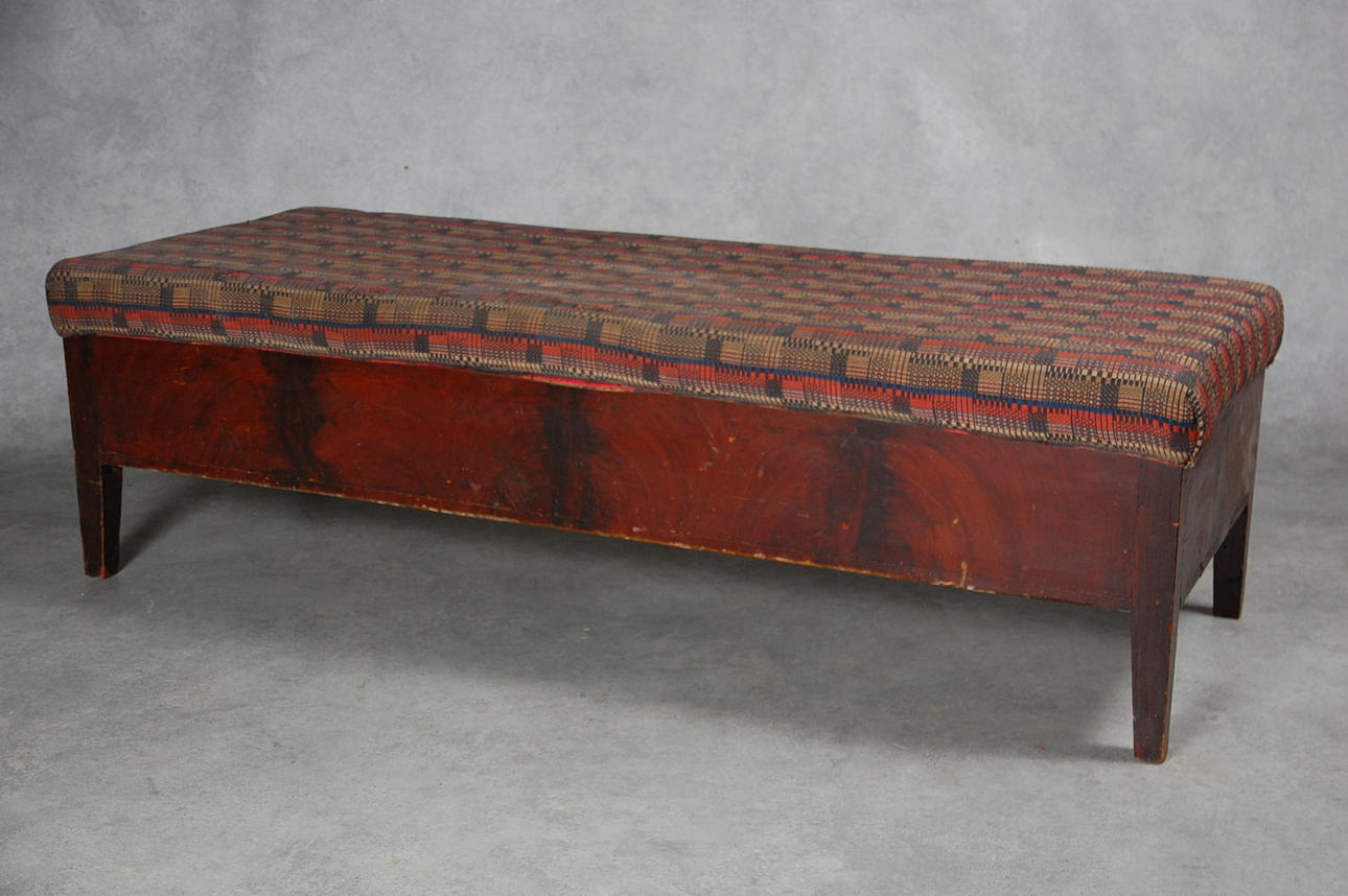 DAGBÄDD, allmoge, ådringsmålad, 1800-tal.