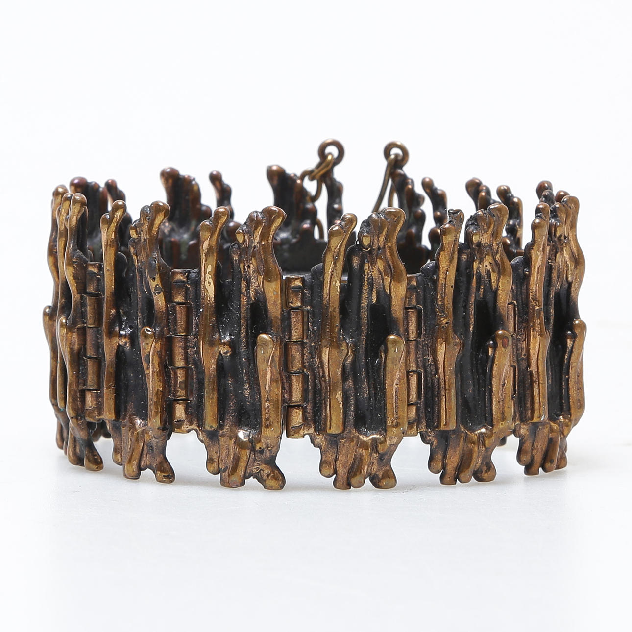 PENTTI SARPANEVA. ARMBAND, BRONS, FINLAND.