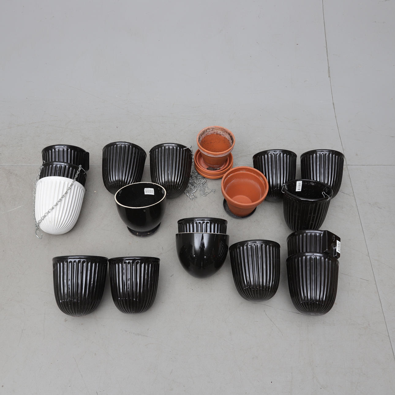 LOT VÆGPLANTER/AMPLAR, keramik, moderne.