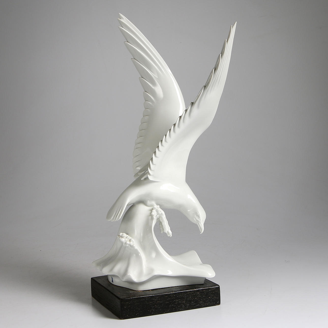 SKULPTUR, porslin, mås, Erich Oehme, Meissen, 1900-talets mitt.