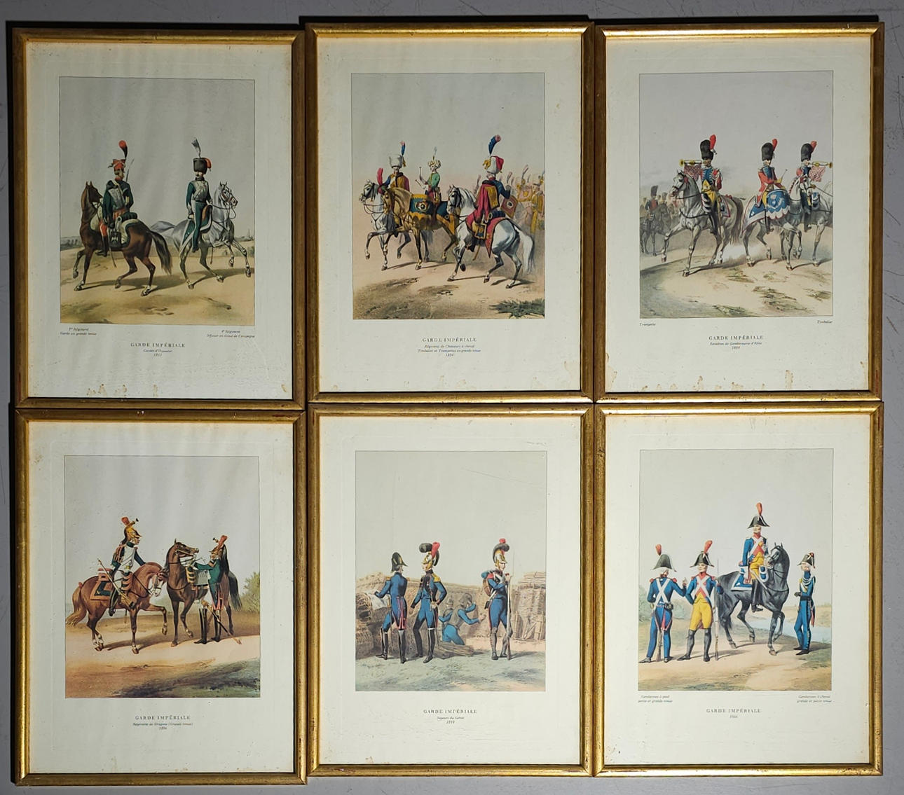 „DIE KAISERLICHE GARDE“. SECHS GERAHMTE BLÄTTER.