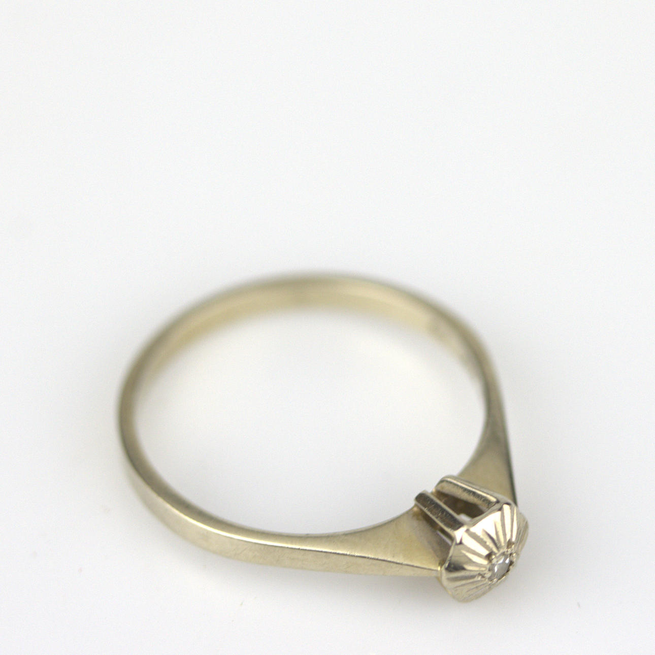 RING, white gold 18k with a small brilliant cut diamond.