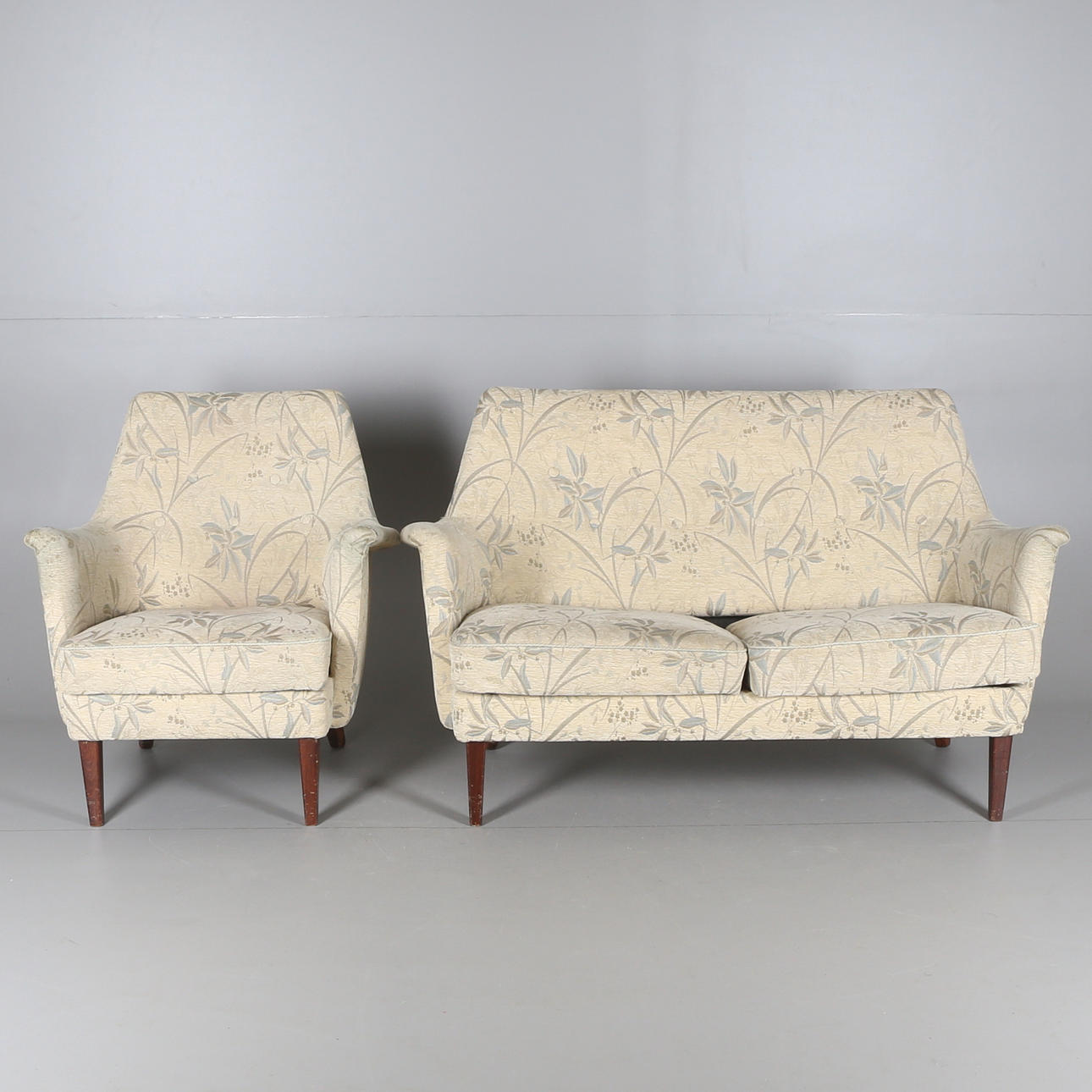 SOFFA samt FÅTÖLJ, 1940/50-tal.