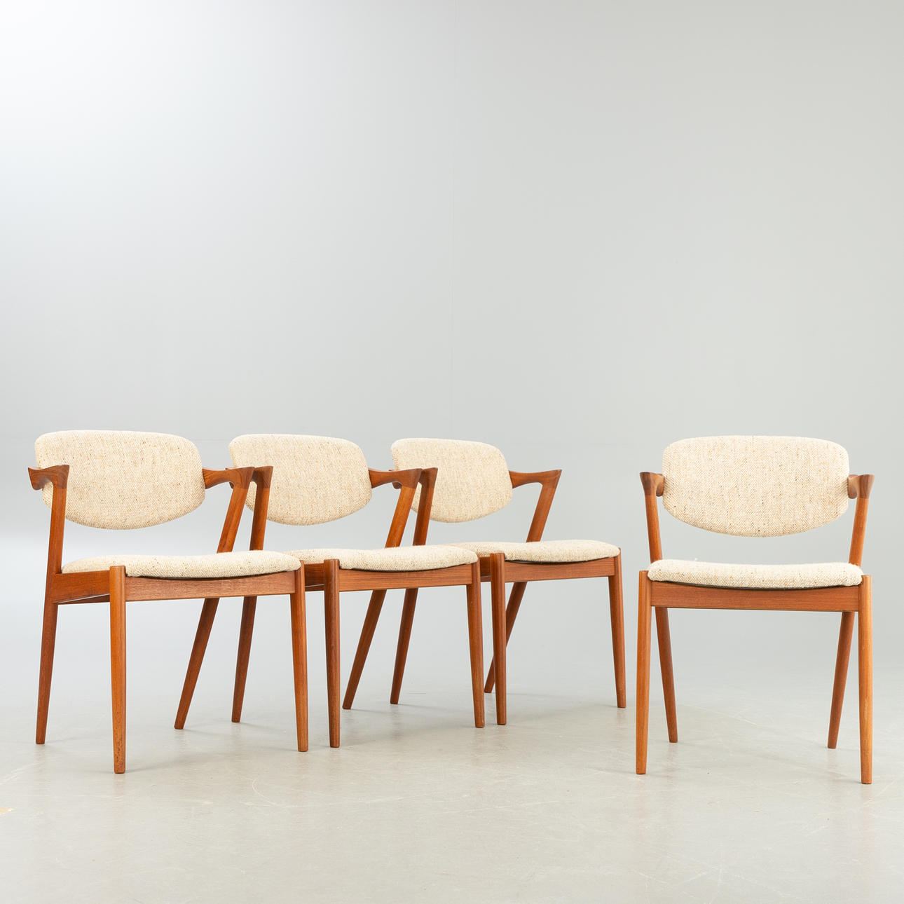 KAI KRISTIANSEN. 4 stolar, ”modell 42", Danmark.