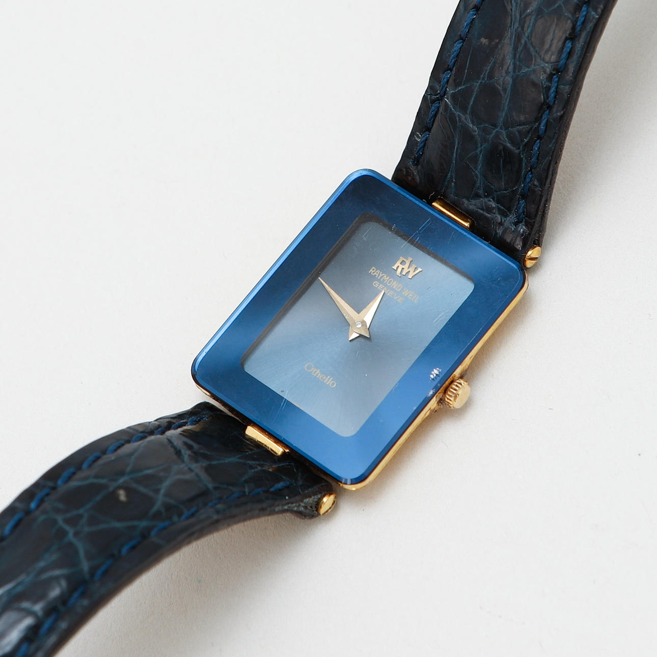 A Raymond Weil Othello wristwatch, gilt case.
