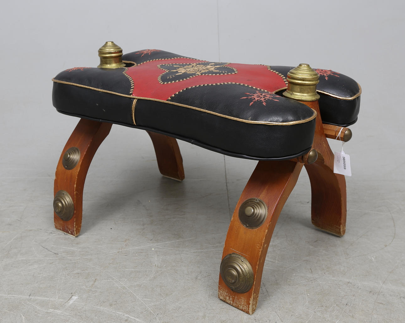 PALL, orientalisk, 1900-tal.