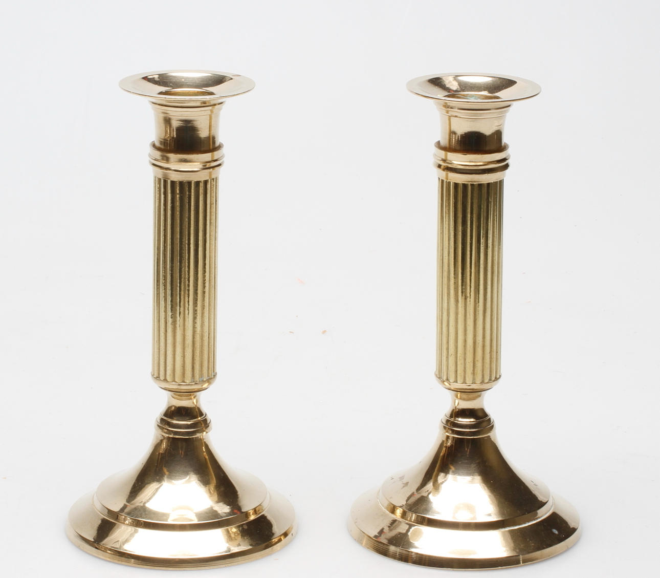 LJUSSTAKAR, ett par, gustaviansk stil, mässing, 1900-tal.