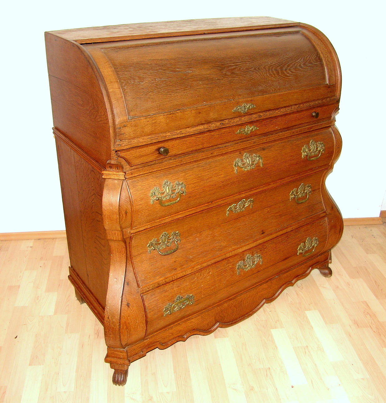 SEKRETÄR, början på 2000-talet.