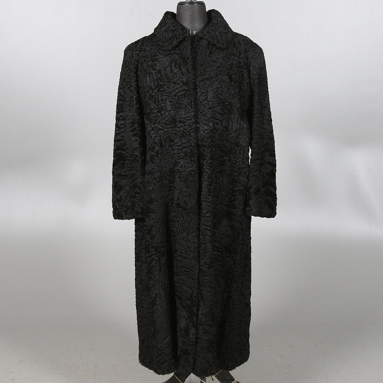 PÄLS samt BASKER och MÖSSA, persian,bl.a. Swakara, Syd Afrika.