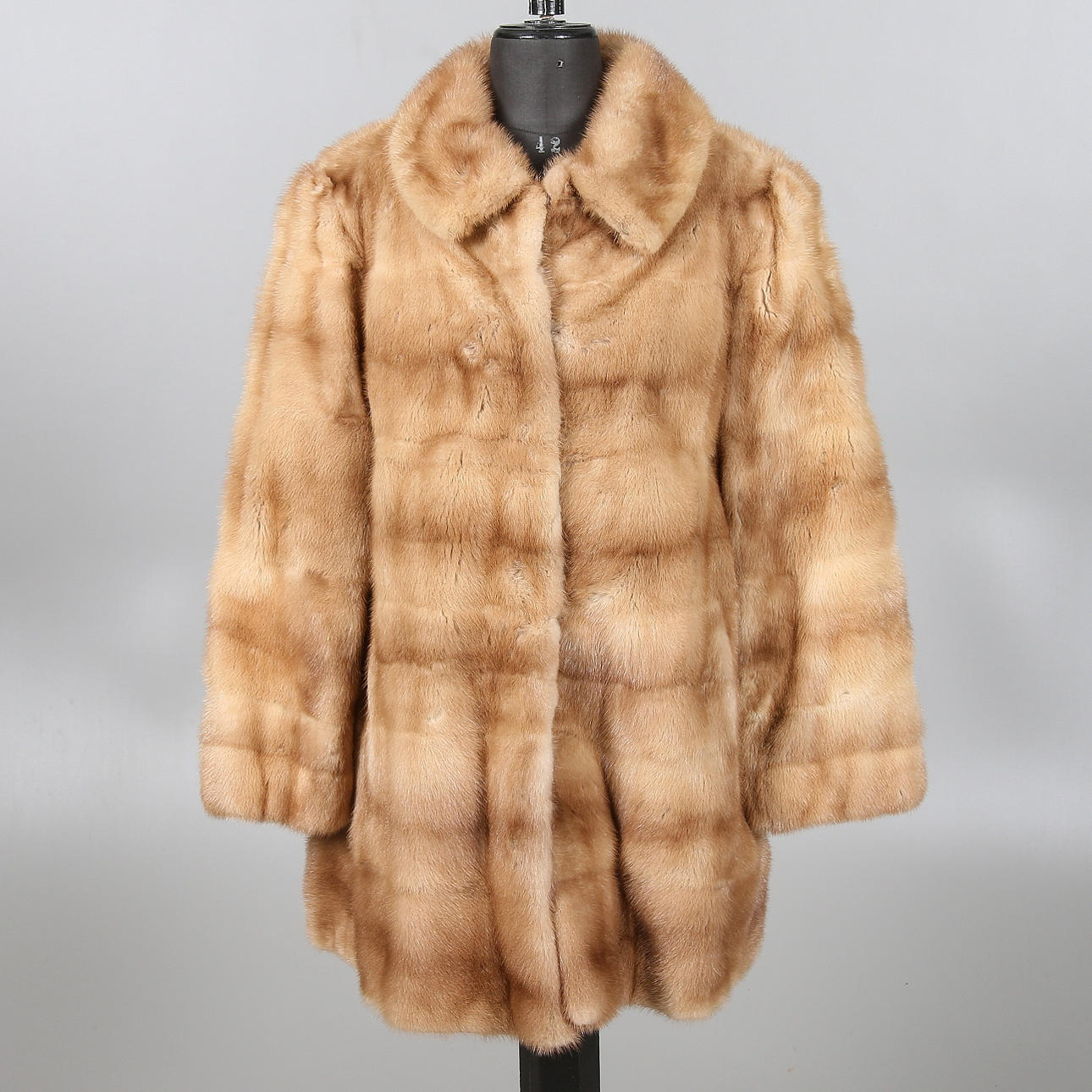 PÄLSJACKA, mink, Päls-Bergström. Sundsvall.