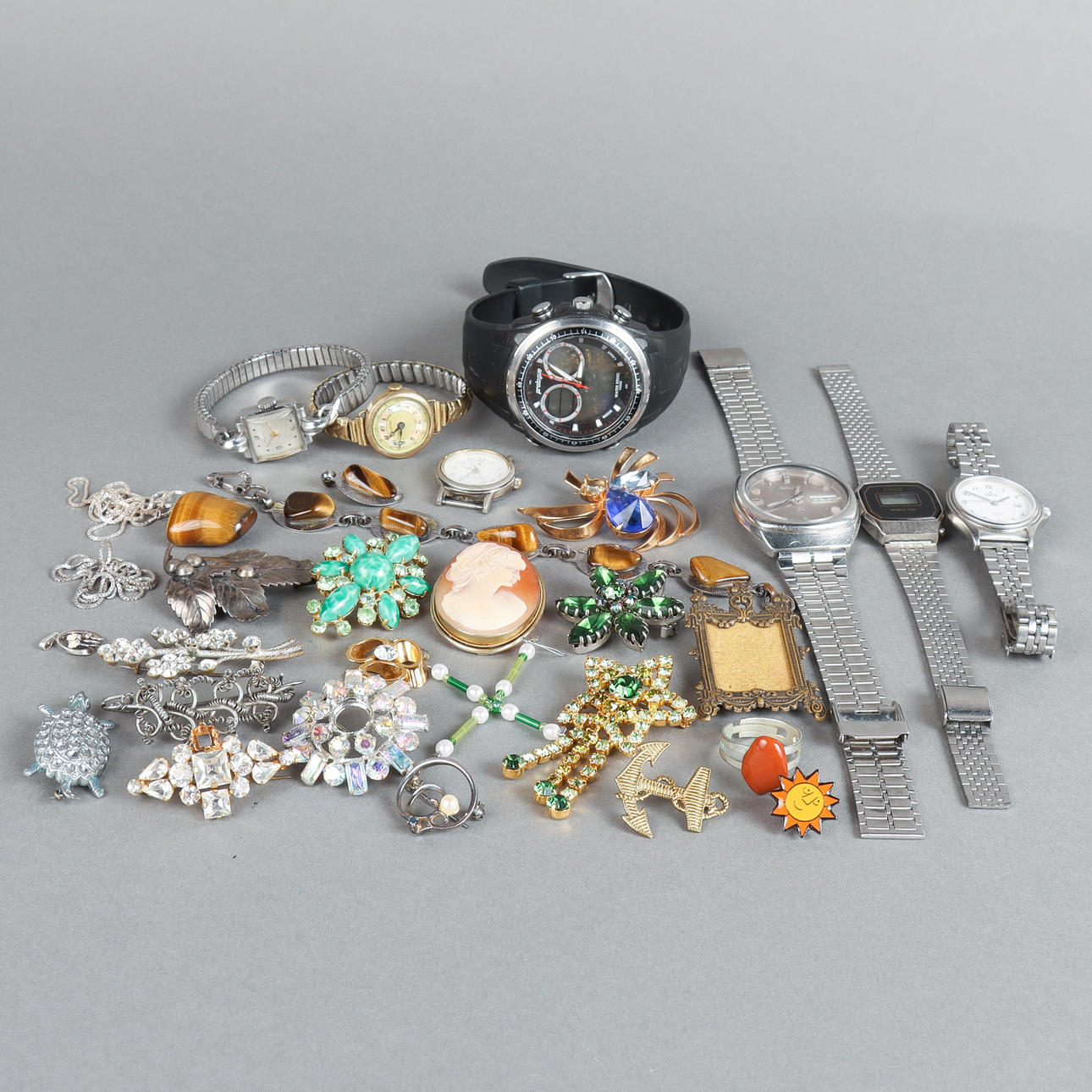 WRISTWATCHES AND BIJOUTERIE.