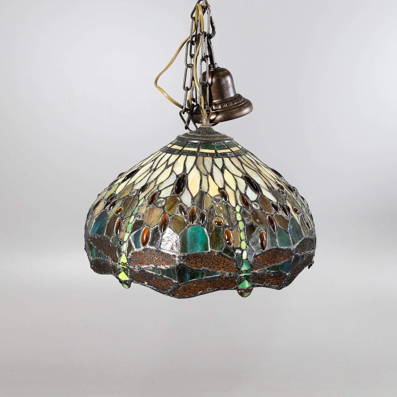 A Tiffany-style ceiling lamp from the 1990s.