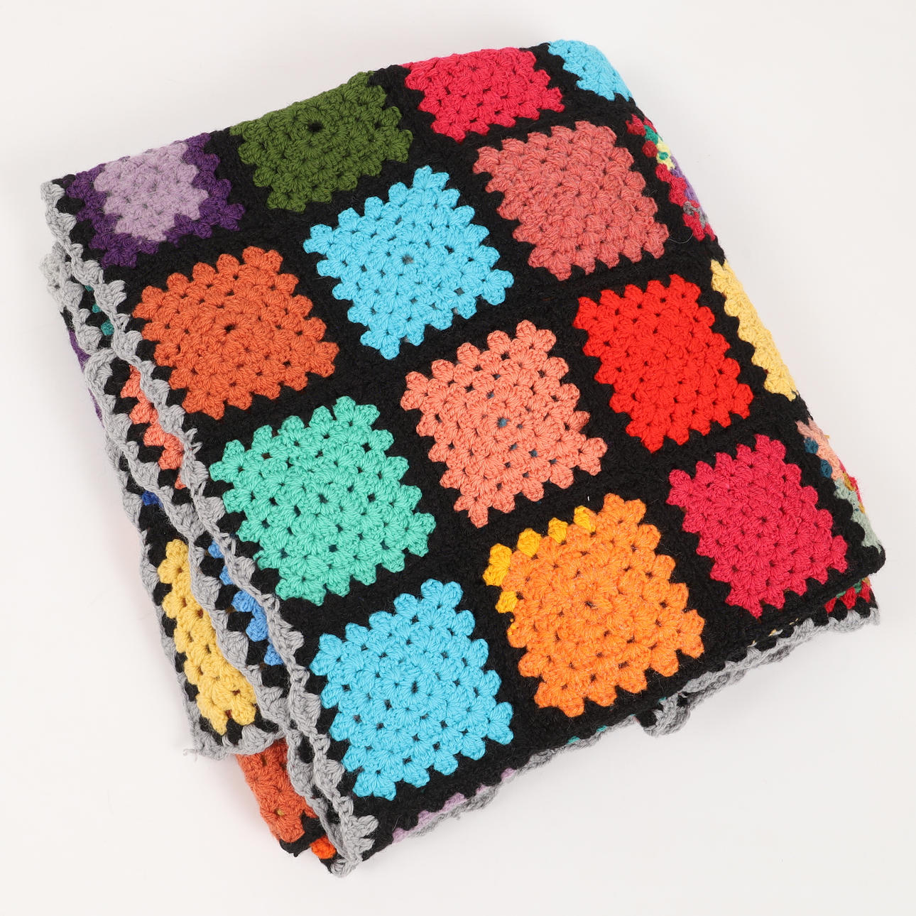 PLÄD, virkade mormorsrutor.