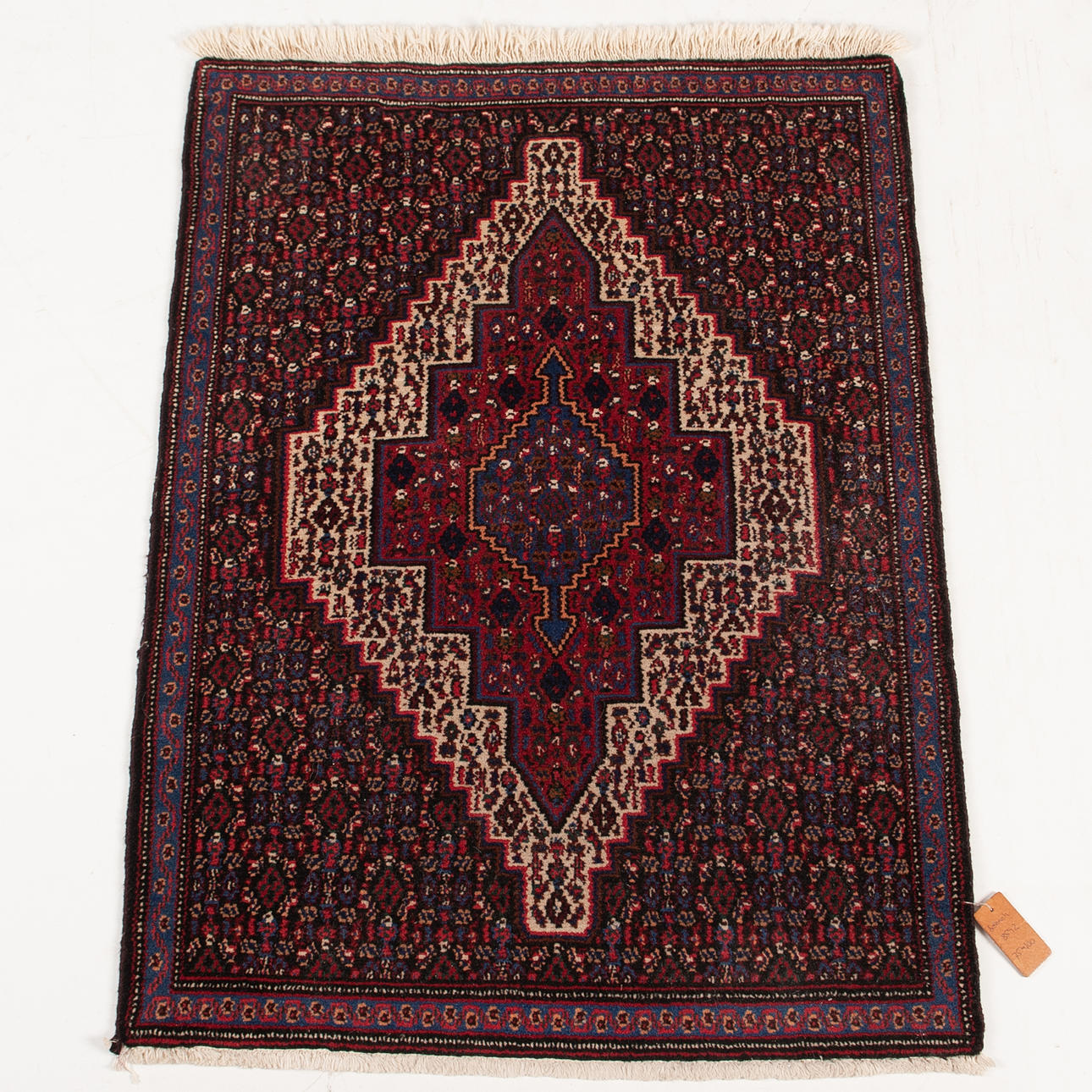 MATTA, PERSISK, SENNEH, 75 x 100 cm.