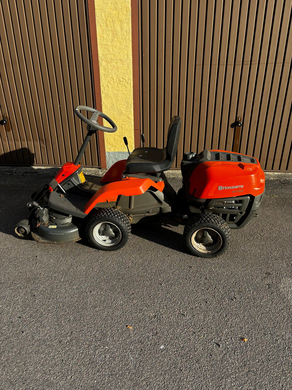 ÅKGRÄSKLIPPARE, Husqvarna R112C5.