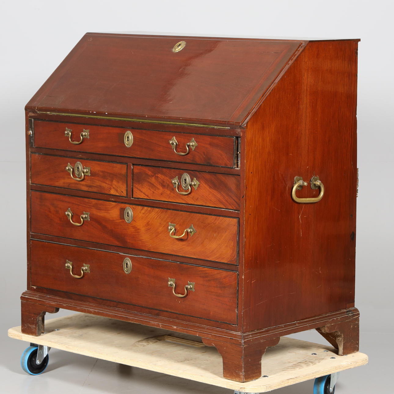 Secretary 1700 Speech Mahogany.