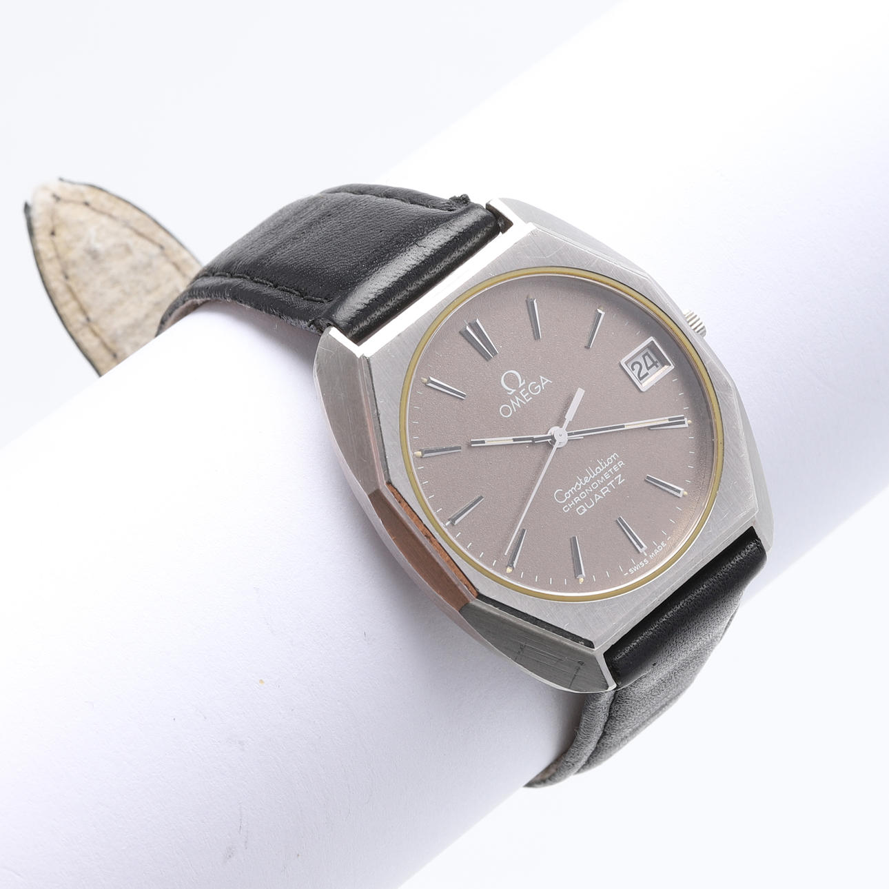 OMEGA CONSTELLATION, steel, chronometer, quartz, 1970s.