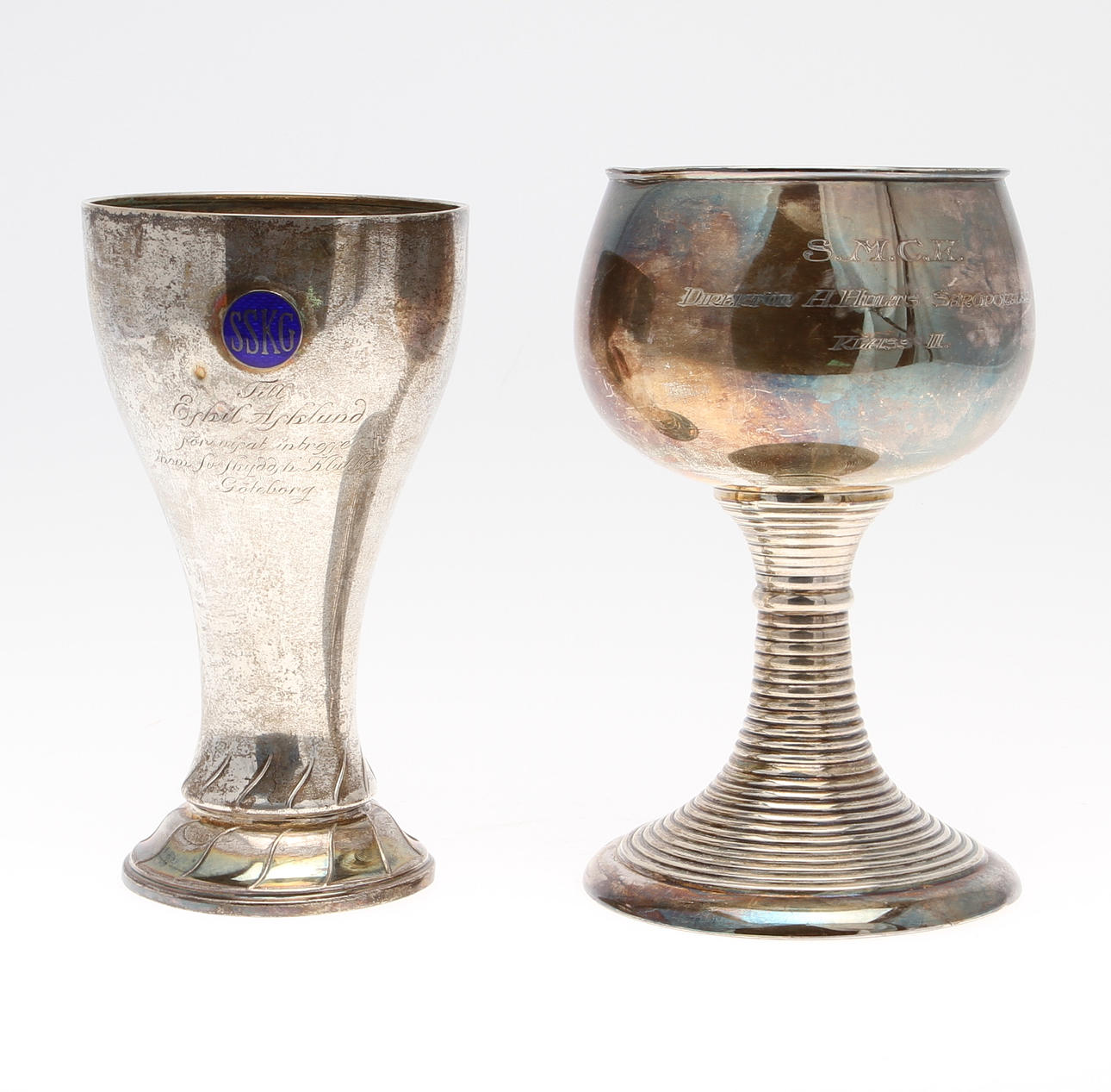 BÄGARE, 2 st. Silver. Vikt ca 550 gram.