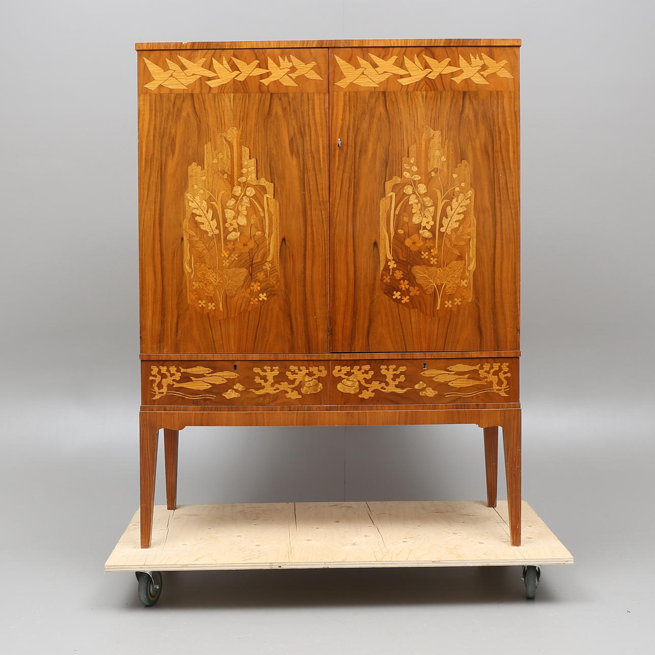 SKÅP, mahogny och björk, Erik Mattsson, Möbelbolaget Tranås, 1940-tal.