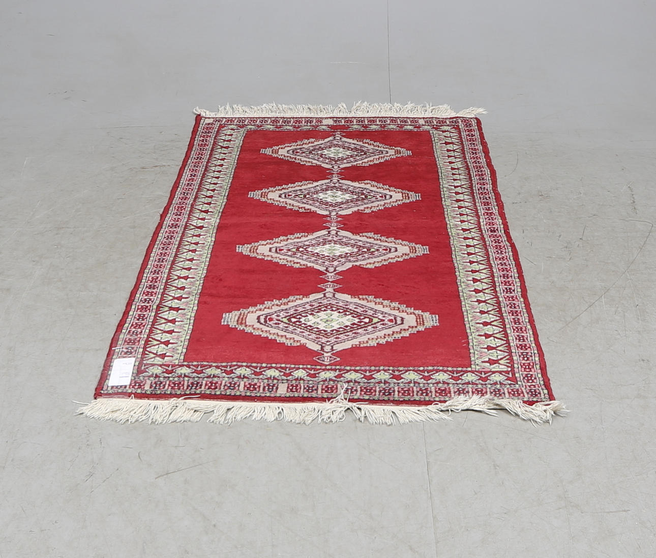 MATTA, orientalisk, ca. 151x89 cm.