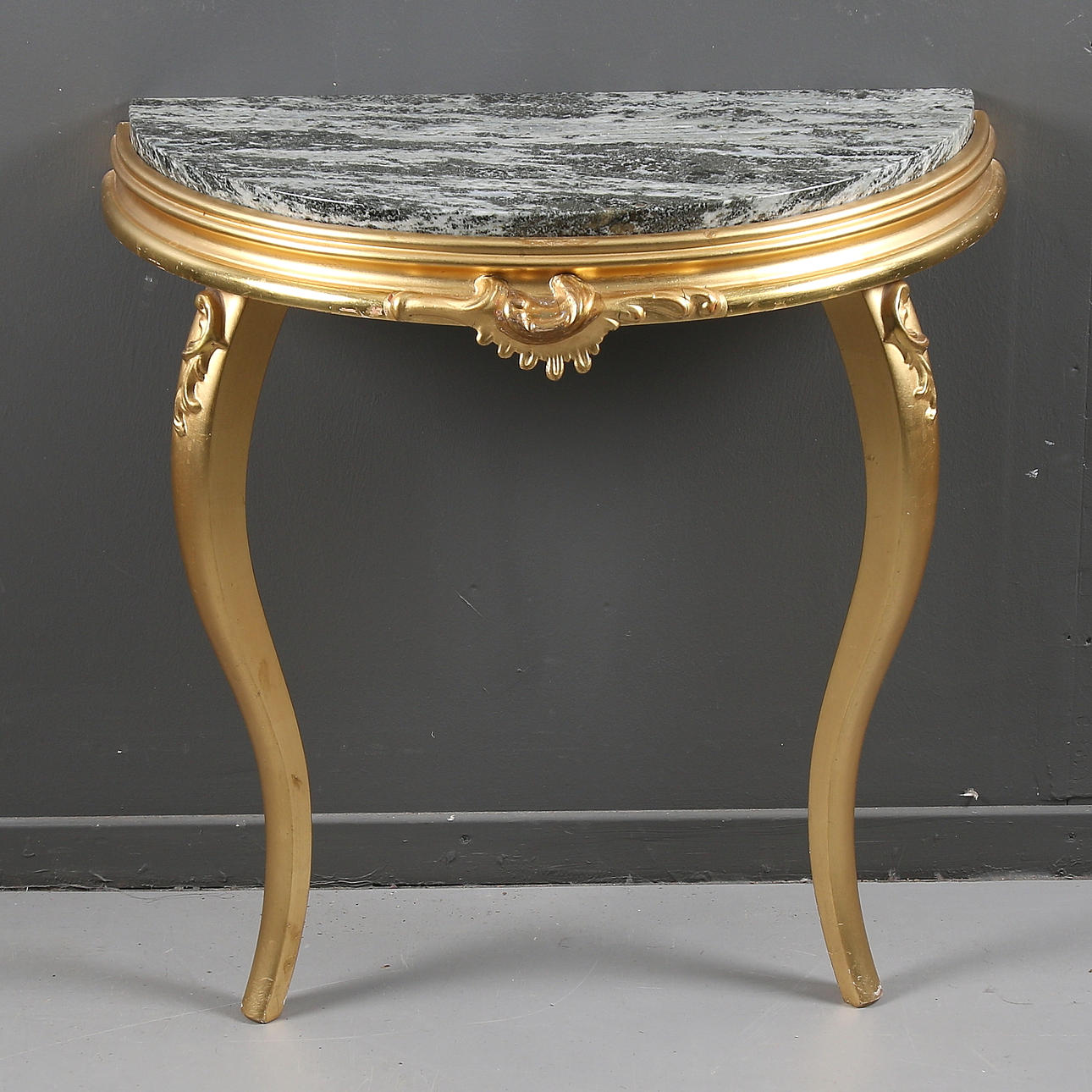 TRYMÅBORD, trä och sten, rokokostil, 1900-tal.