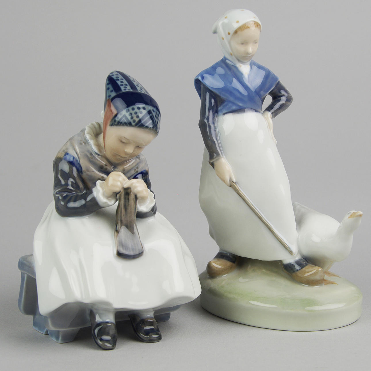 FIGURINER, porslin, 2 stycken flickor, Royal Copenhagen.