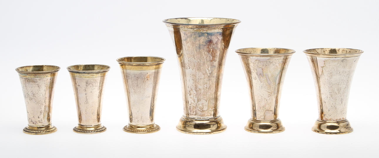 BÄGARE, 6 st. Silver. C.G Hallberg, Stockholm, 1940-tal. Vikt ca 640 gram.