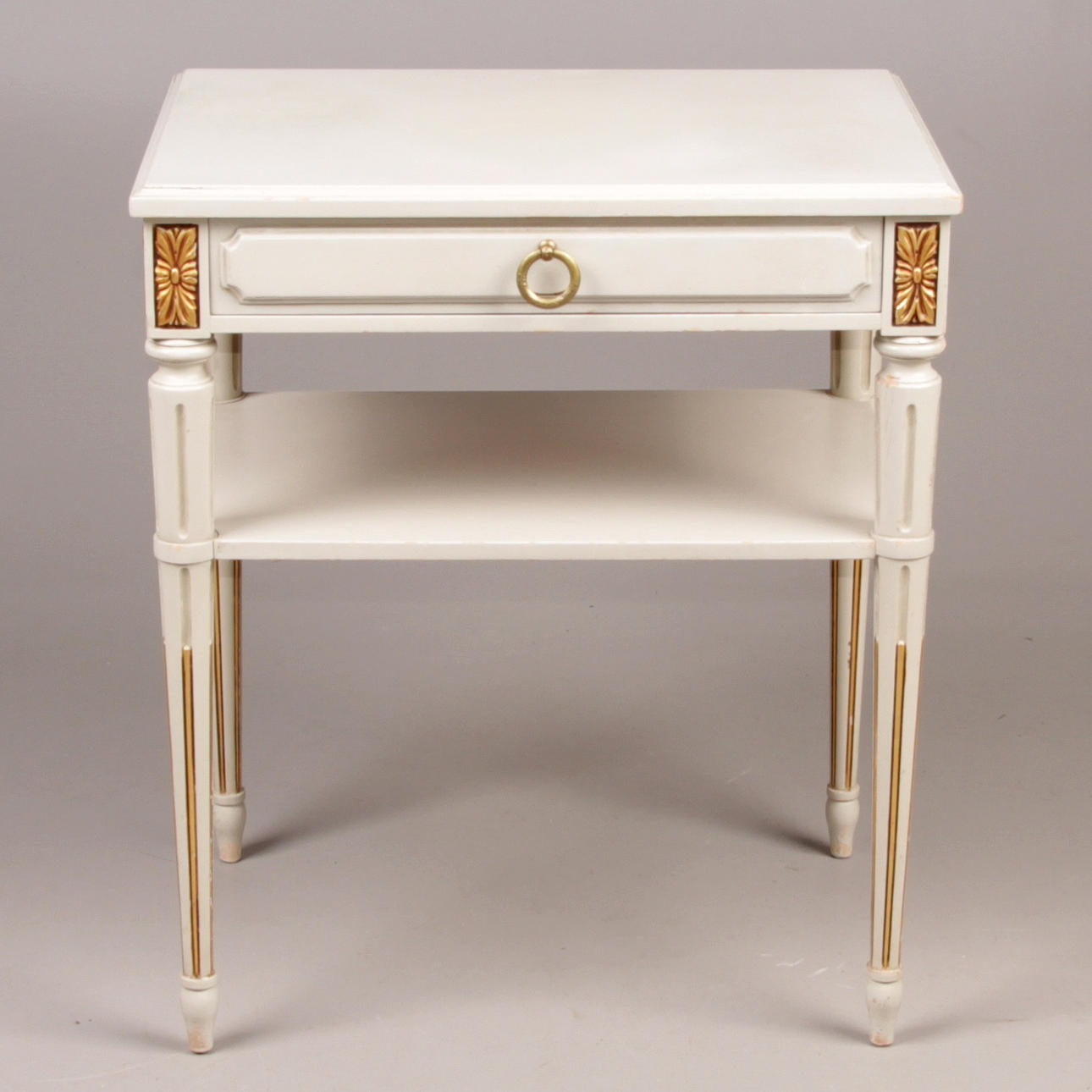 SÄNGBORD, gustaviansk stil, 1900-tal.