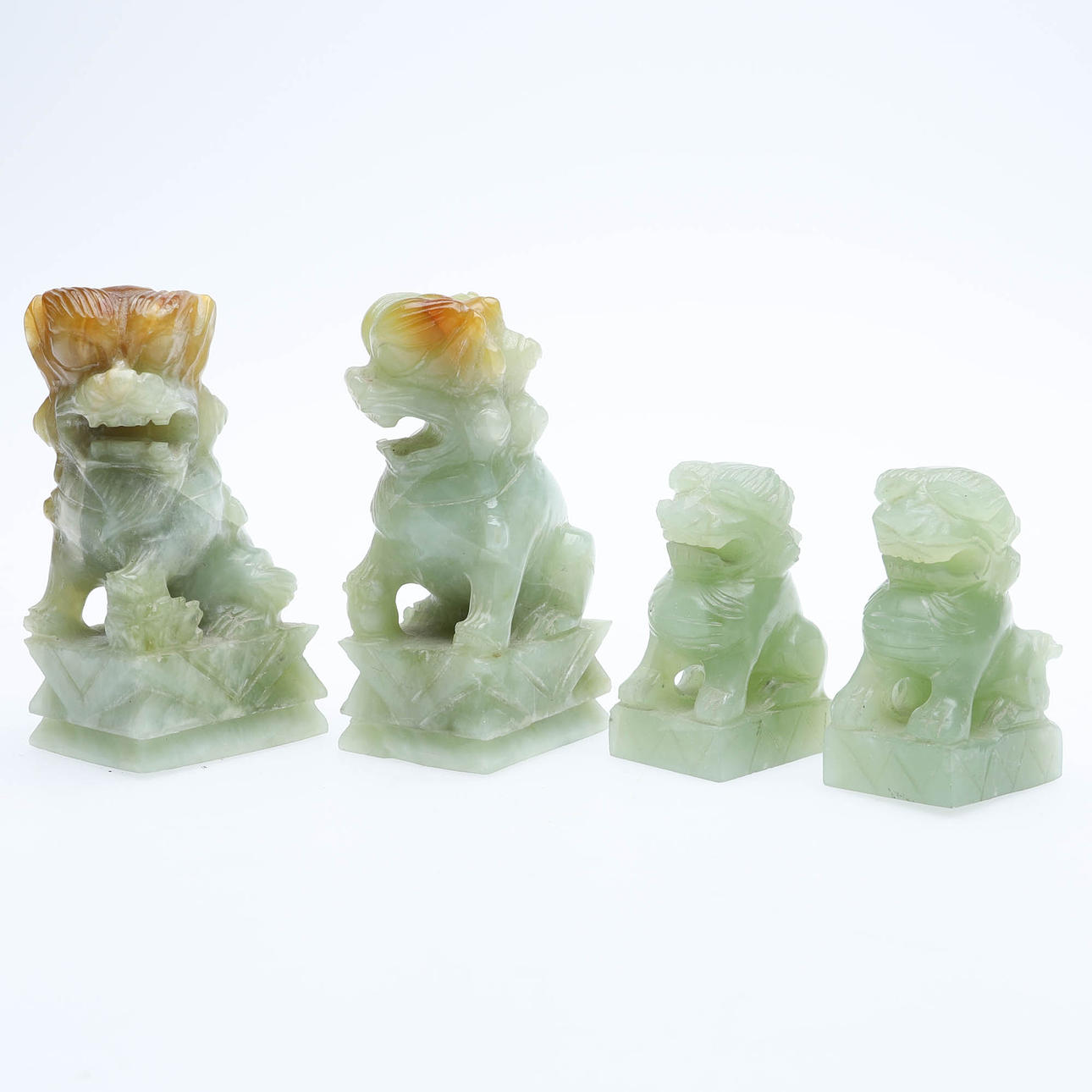 LEJONHUNDAR i JADE, 2 par.