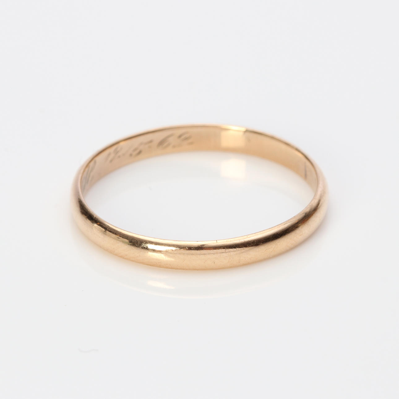 SLÄT GULDRING. 14k guld, vikt ca 2,5 gram.