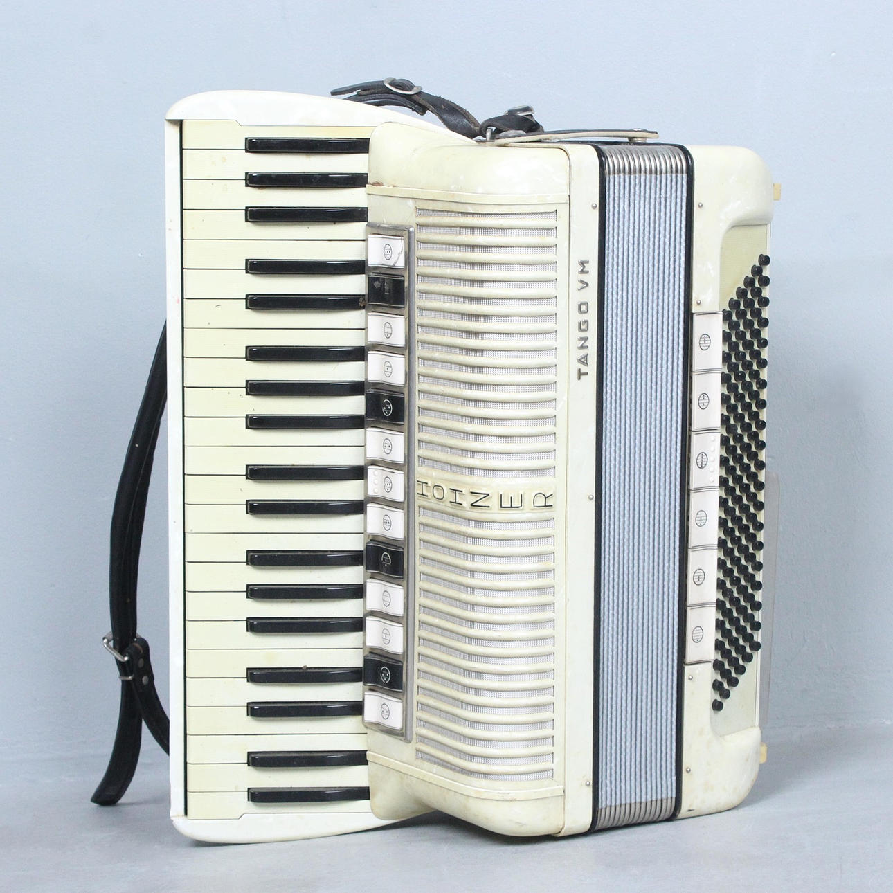 Hohner, dragspel 'Tango VM'.