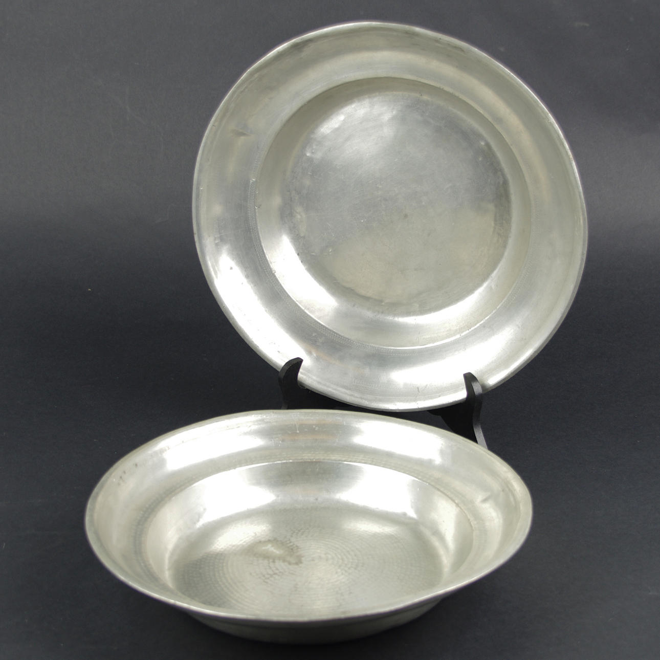 SKÅLAR, 2 stycken, tenn, 1800-talets första hälft.