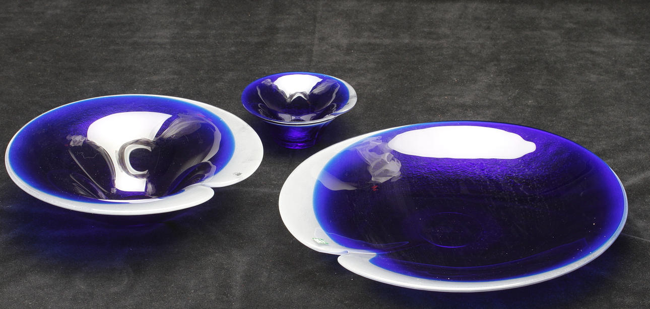 GLASFÖREMÅL, 3 st, glas, Mats Jonassson, Målerås, signerade.